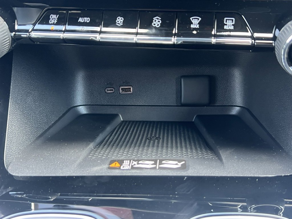 New 2025 Chevrolet Traverse LT image 24