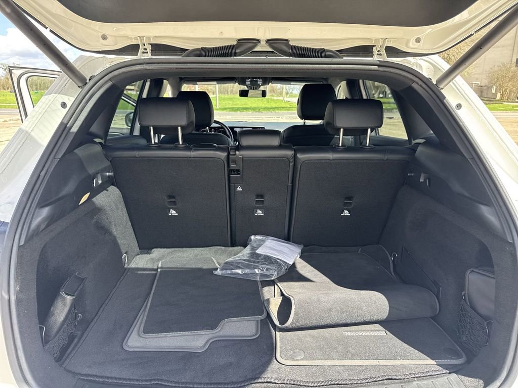 Used 2021 Mercedes-Benz GLA 250 w/ Premium Package image 34