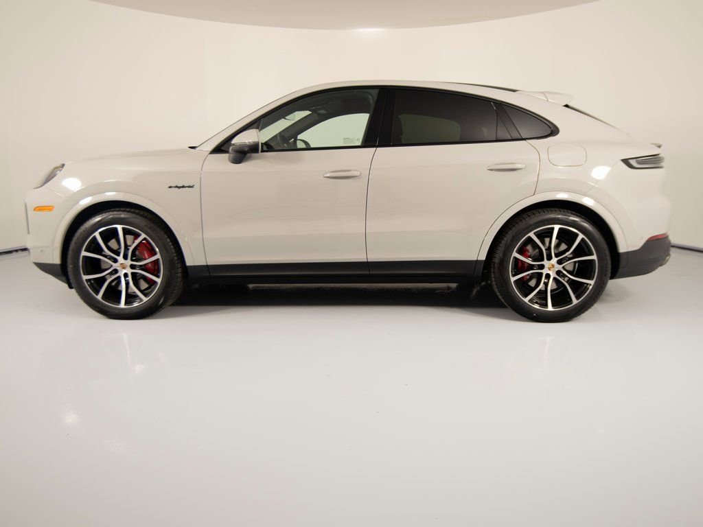 New 2026 Porsche Cayenne S image 2
