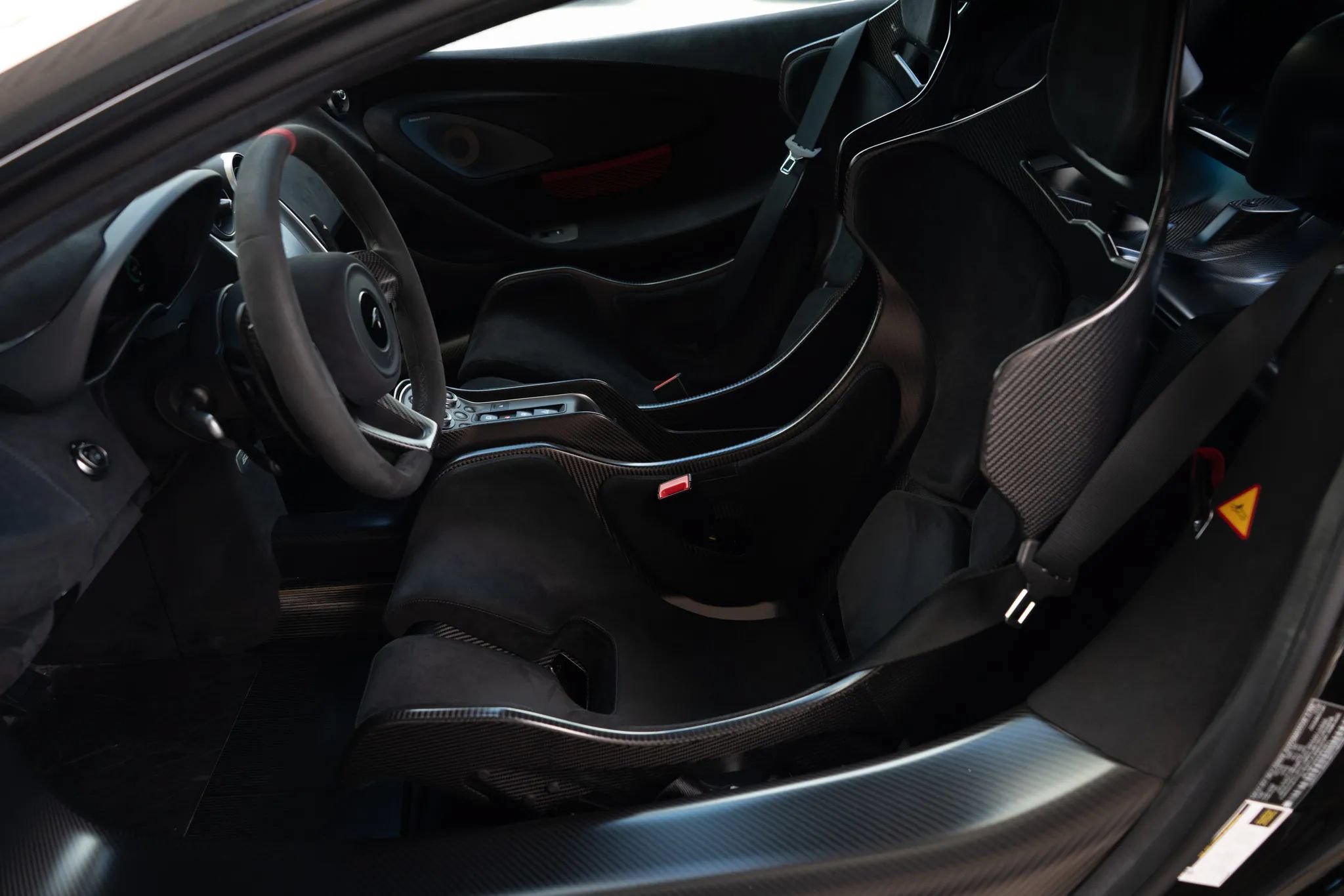 Used 2020 McLaren 620R RWD image 48