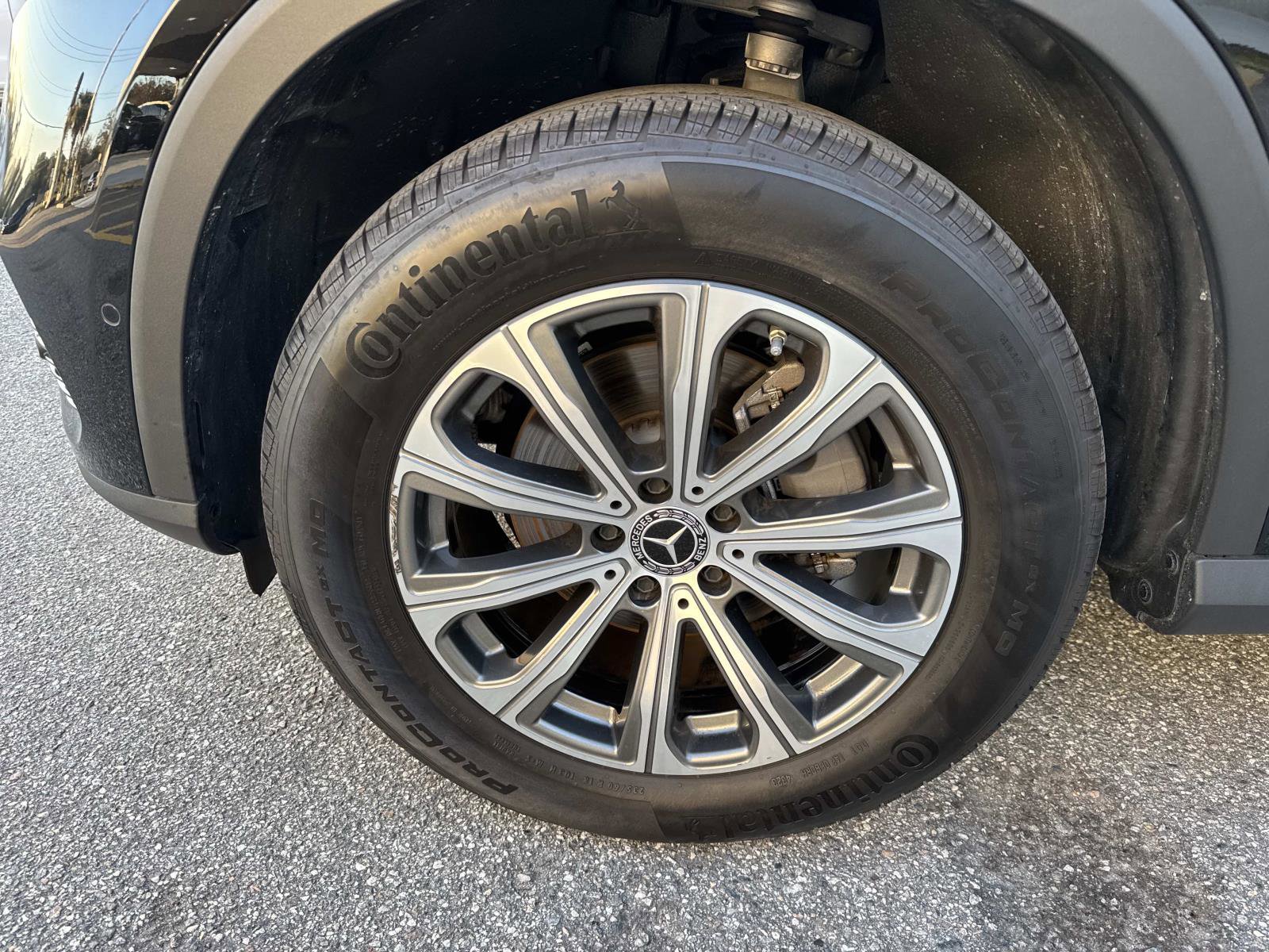 Used 2024 Mercedes-Benz GLC 300 4MATIC image 10