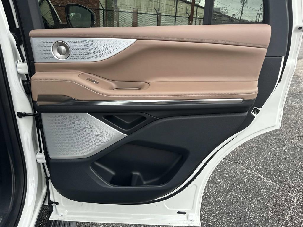 New 2026 Lincoln Navigator Black Label image 16