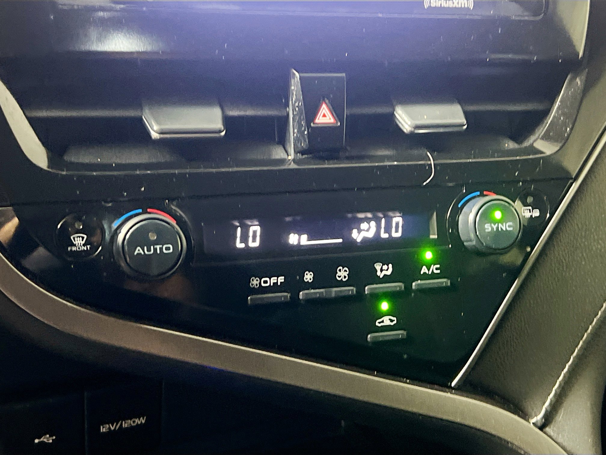 Used 2023 Toyota Camry SE image 26