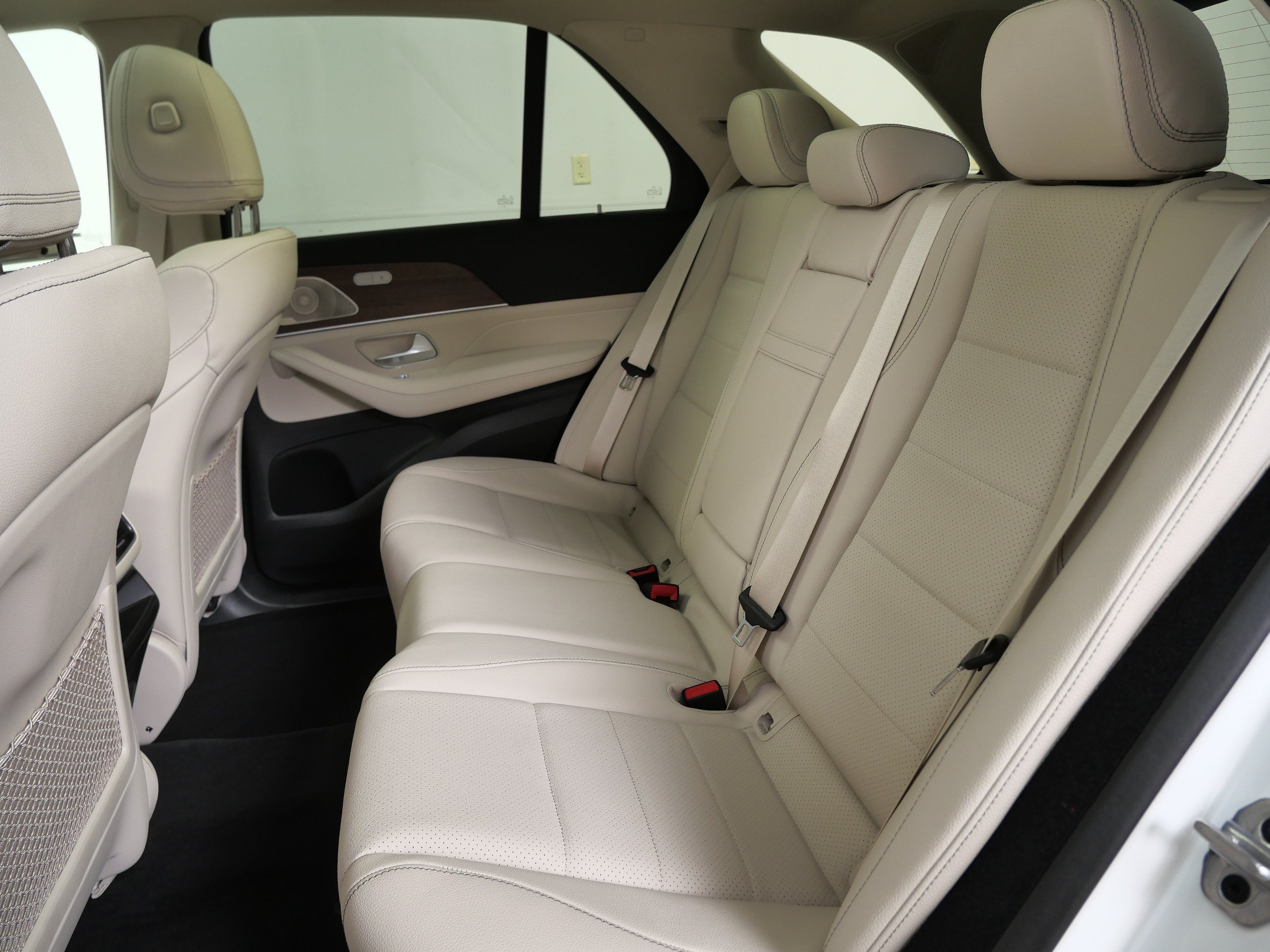 New 2026 Mercedes-Benz GLE 350 4MATIC image 9