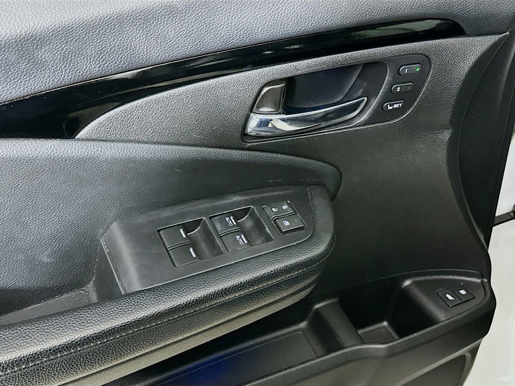 Used 2020 Honda Pilot Elite image 21