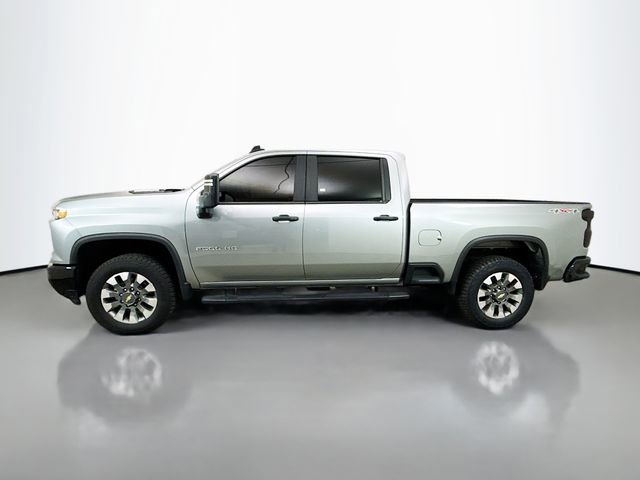 Used 2025 Chevrolet Silverado 2500 Custom w/ Custom Value Package AWD/4WD image 4