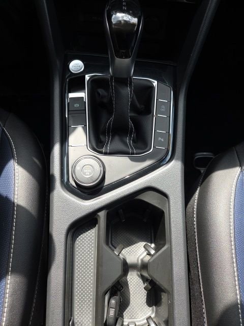 Used 2025 Volkswagen Taos SEL w/ Black Wheel Plus Package AWD/4WD image 20