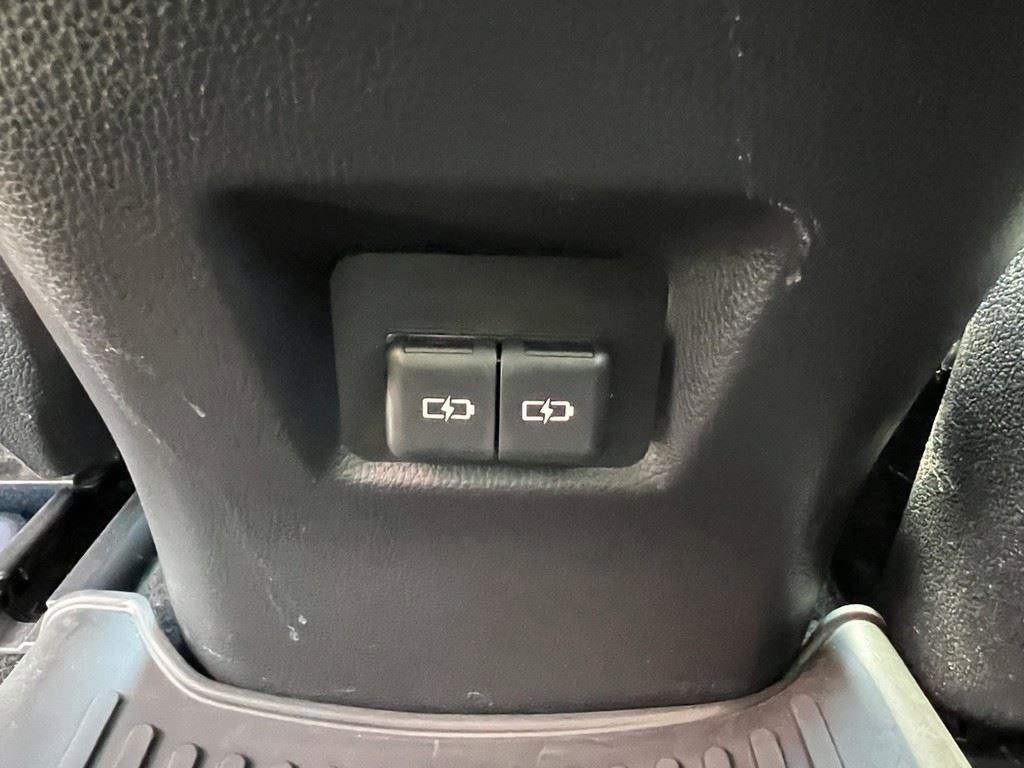 Used 2022 Toyota RAV4 XLE image 14