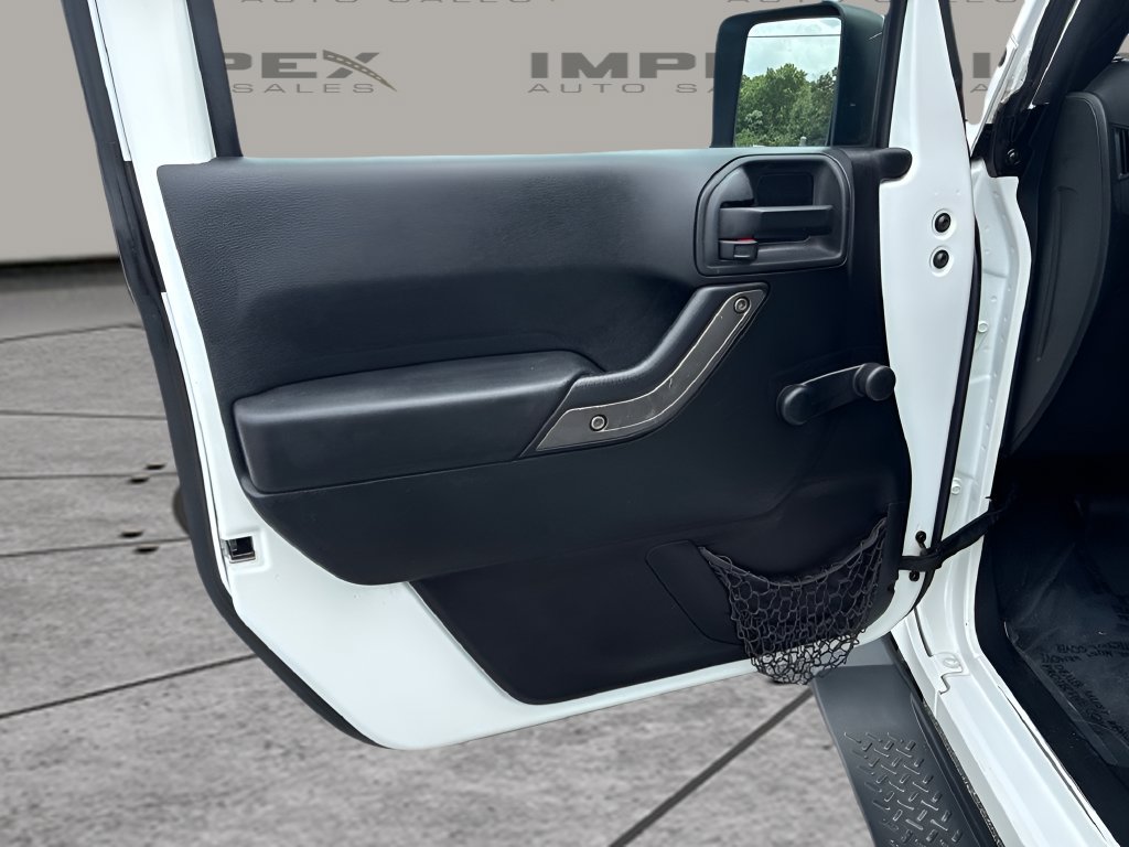 Used 2015 Jeep Wrangler Sport w/ Quick Order Package 24S AWD/4WD image 13