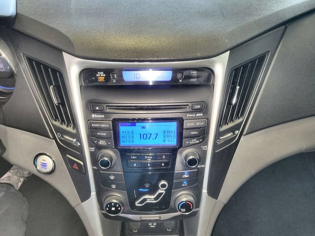 Used 2013 Hyundai Sonata SE FWD image 16