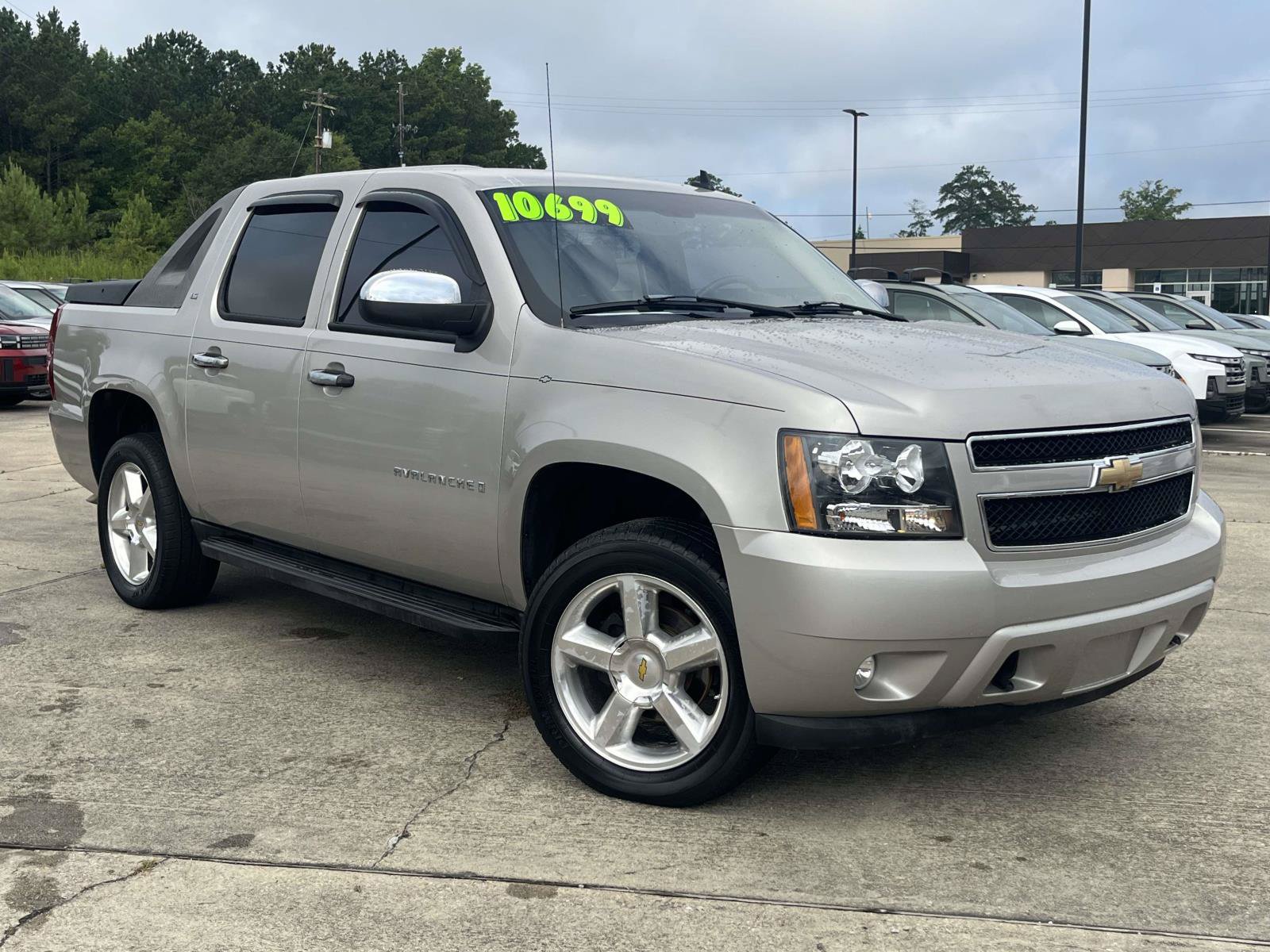 Used 2007 Chevrolet Avalanche LS RWD image 1