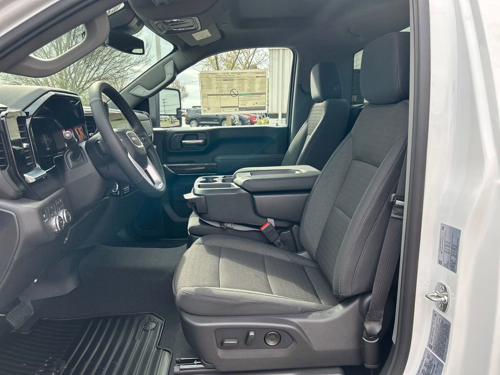 New 2026 GMC Sierra 2500 SLE image 12