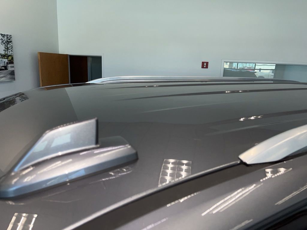 Used 2022 Chevrolet Tahoe LT w/ Luxury Package AWD/4WD image 11