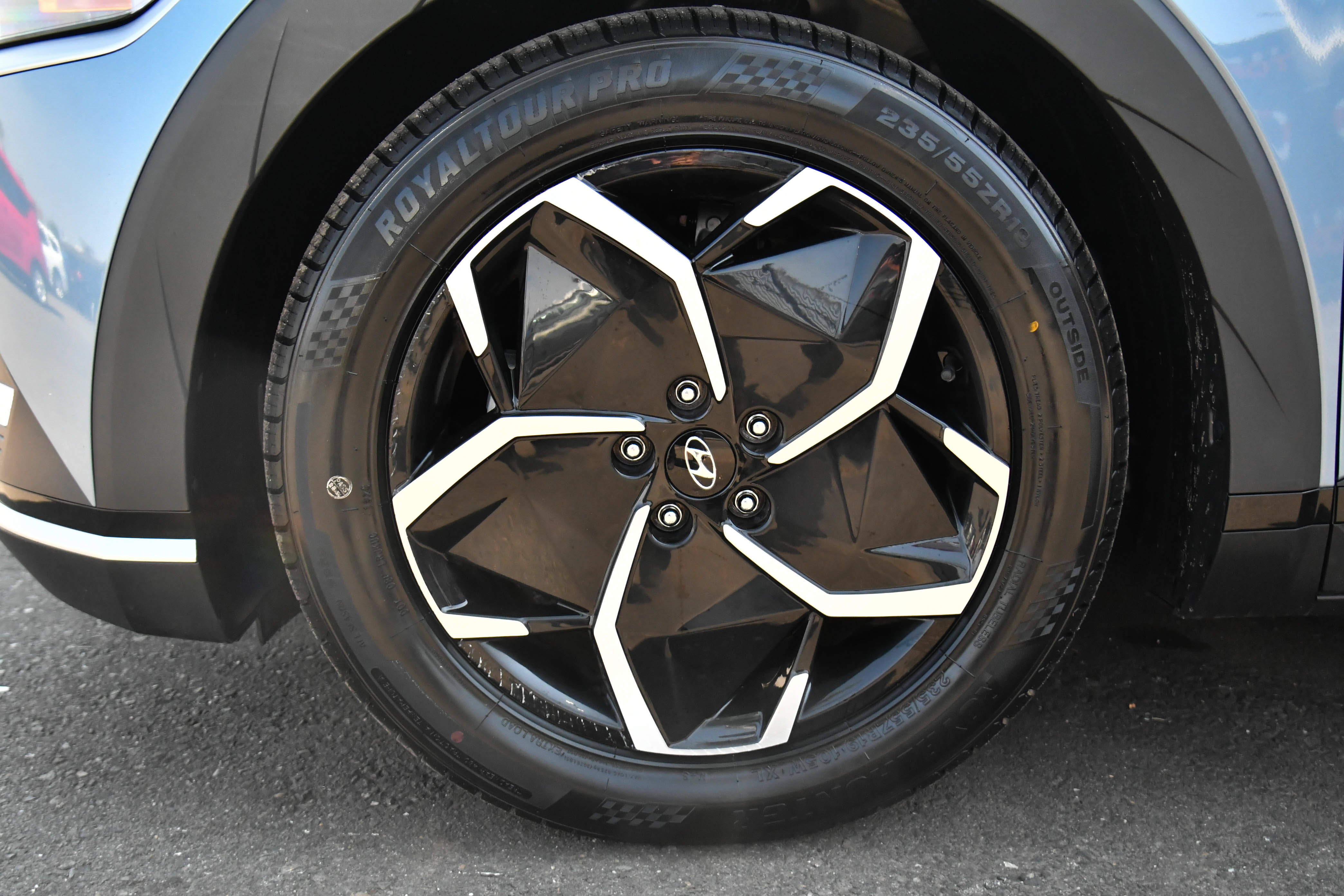 Used 2024 Hyundai Ioniq 5 SEL RWD image 12
