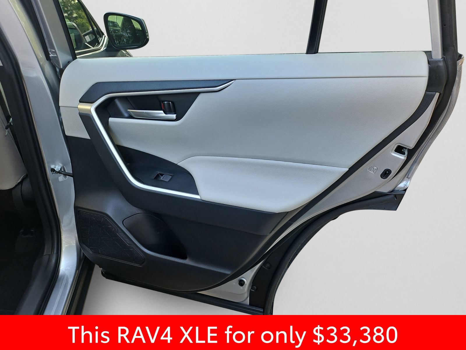 Used 2023 Toyota RAV4 XLE AWD/4WD image 37