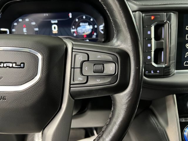 Used 2022 GMC Yukon XL Denali w/ Advanced Technology Package AWD/4WD image 28
