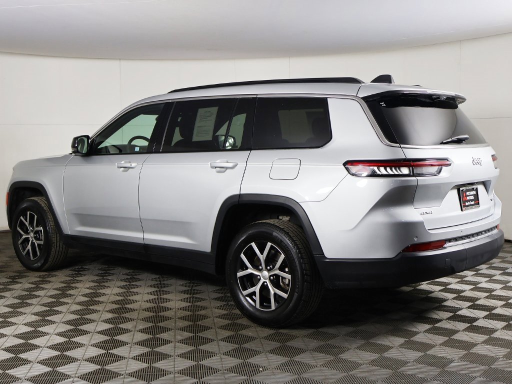 Used 2024 Jeep Grand Cherokee L Limited w/ Luxury Tech Group II image 13