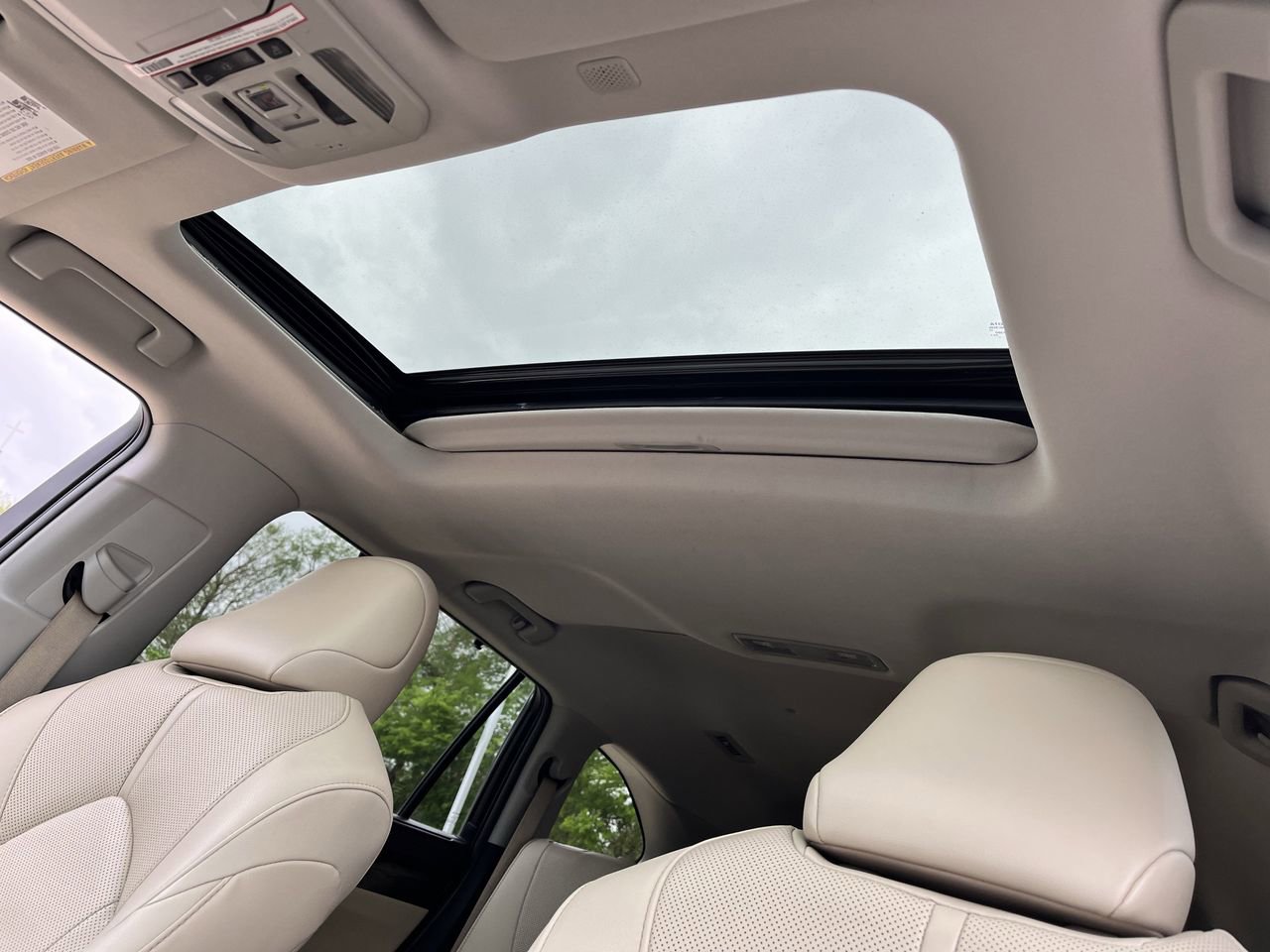 Used 2021 Toyota Highlander Limited image 22