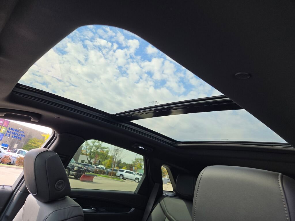 New 2025 Cadillac XT5 Premium Luxury w/ LPO, Floor Liner Package image 28
