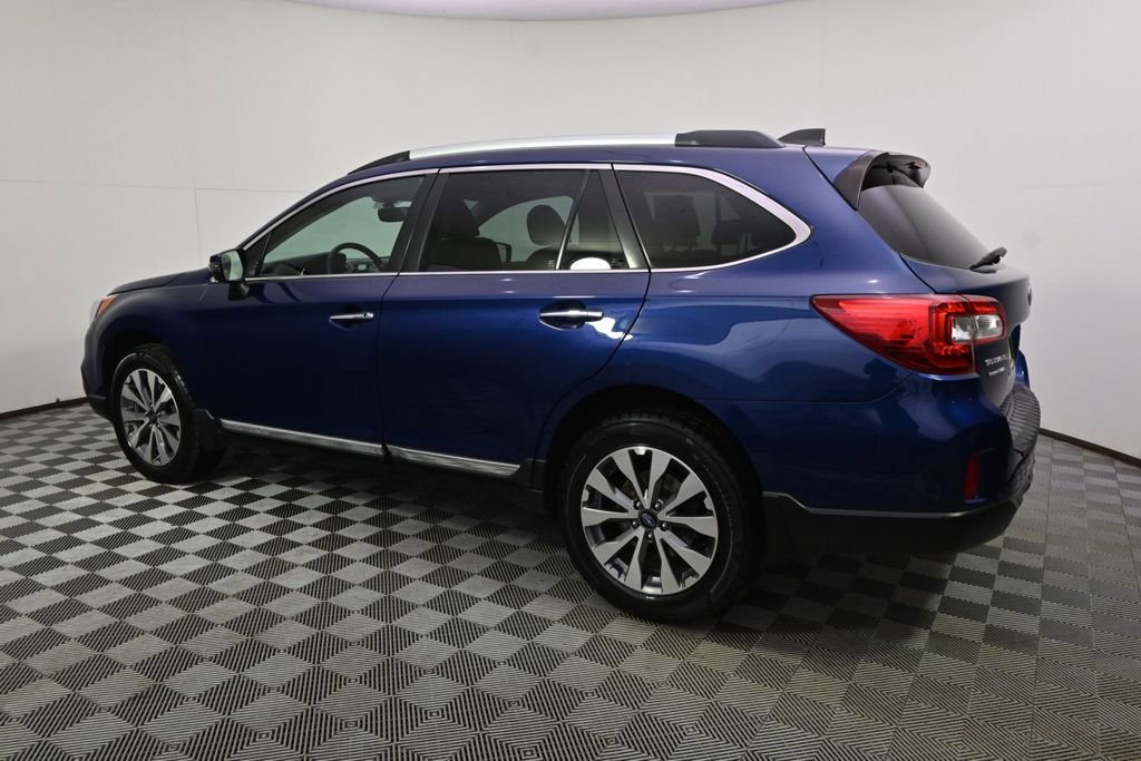 Used 2017 Subaru Outback 3.6R Touring w/ Popular Package #5A image 3