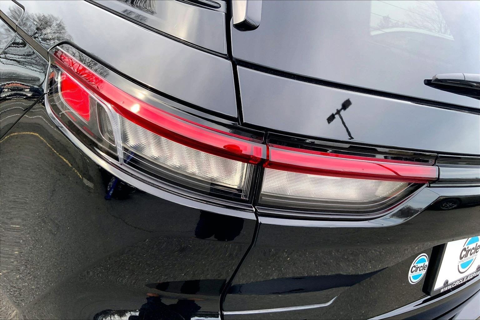 Certified 2025 Jeep Grand Cherokee Altitude image 26