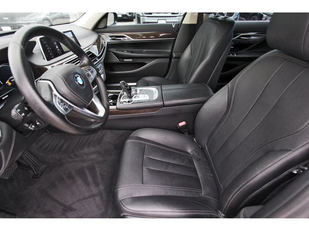 Used 2017 BMW 740i RWD image 6