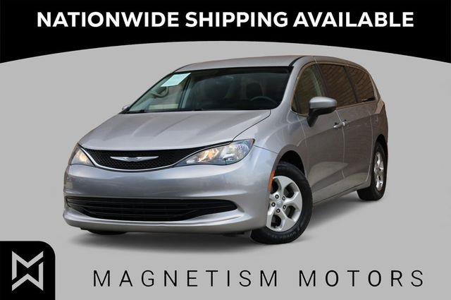 Used 2017 Chrysler Pacifica LX w/ Tire & Wheel Group FWD image 1
