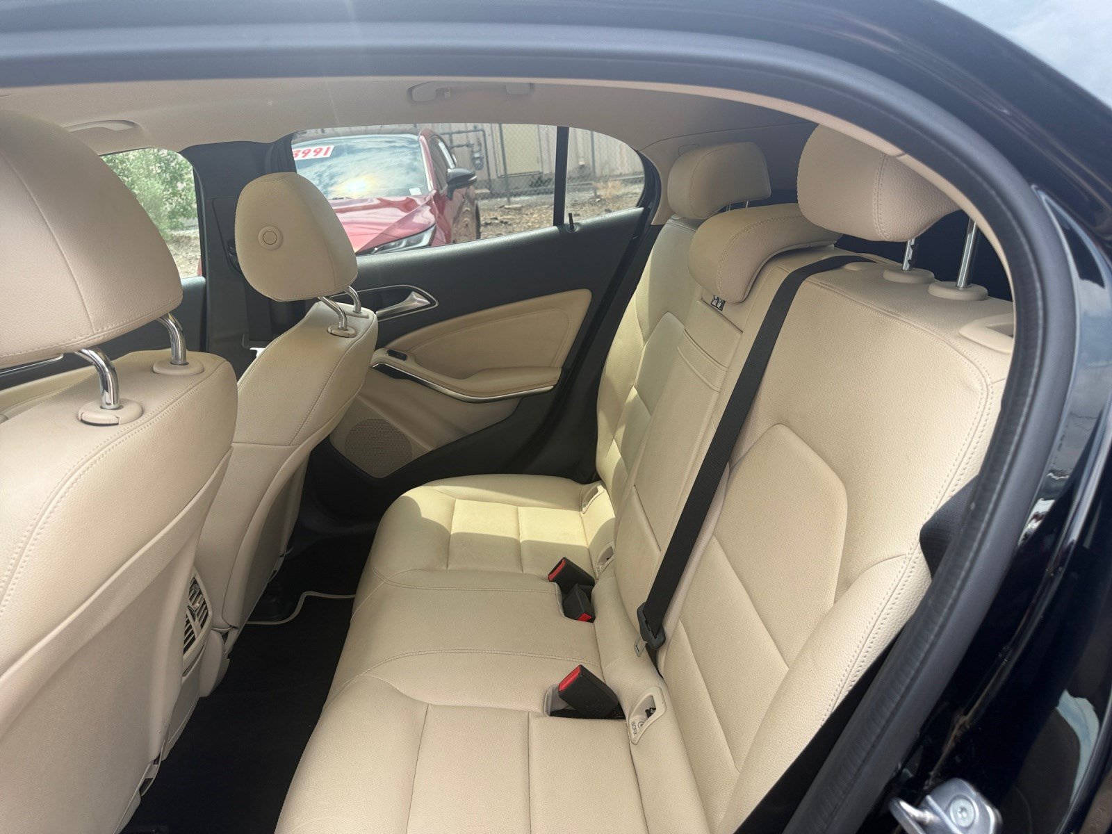 Used 2019 Mercedes-Benz GLA 250 4MATIC image 17
