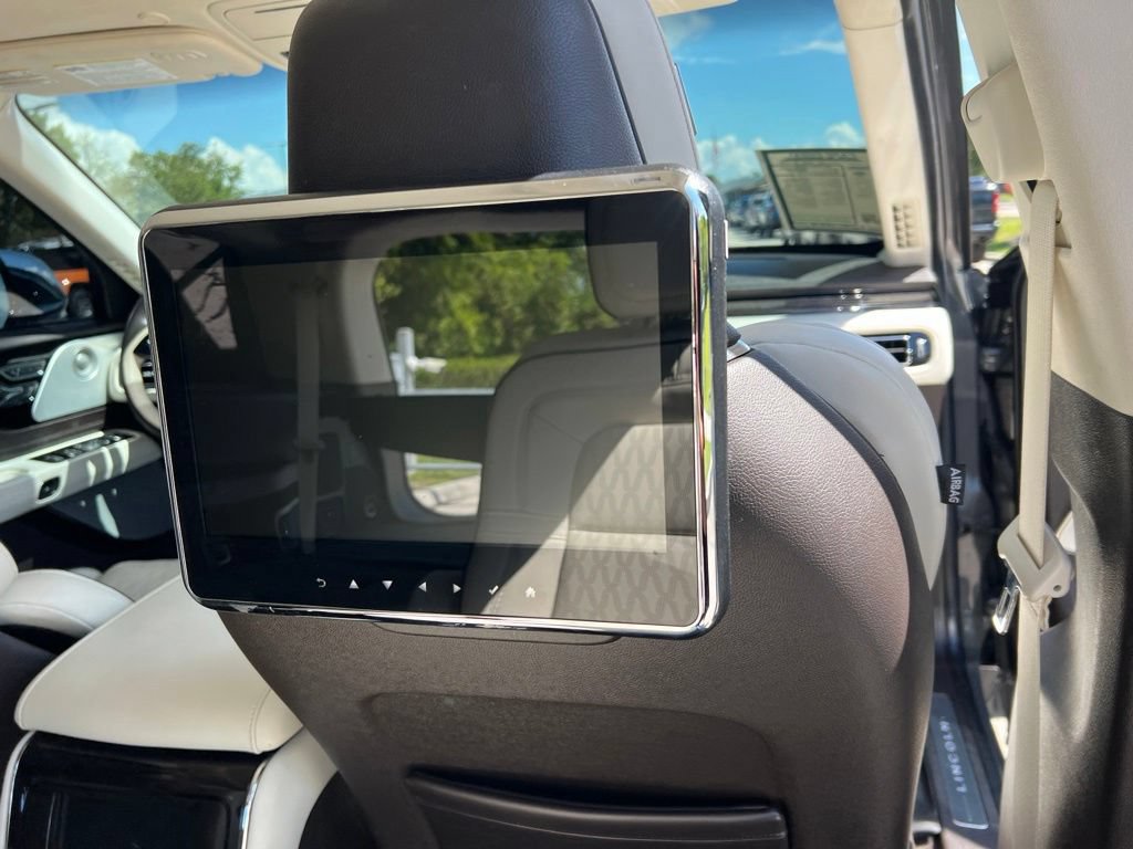 Used 2022 Lincoln Aviator Black Label w/ Dynamic Handling Package AWD/4WD image 18