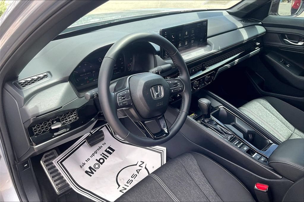 Used 2025 Honda Accord Sport image 14
