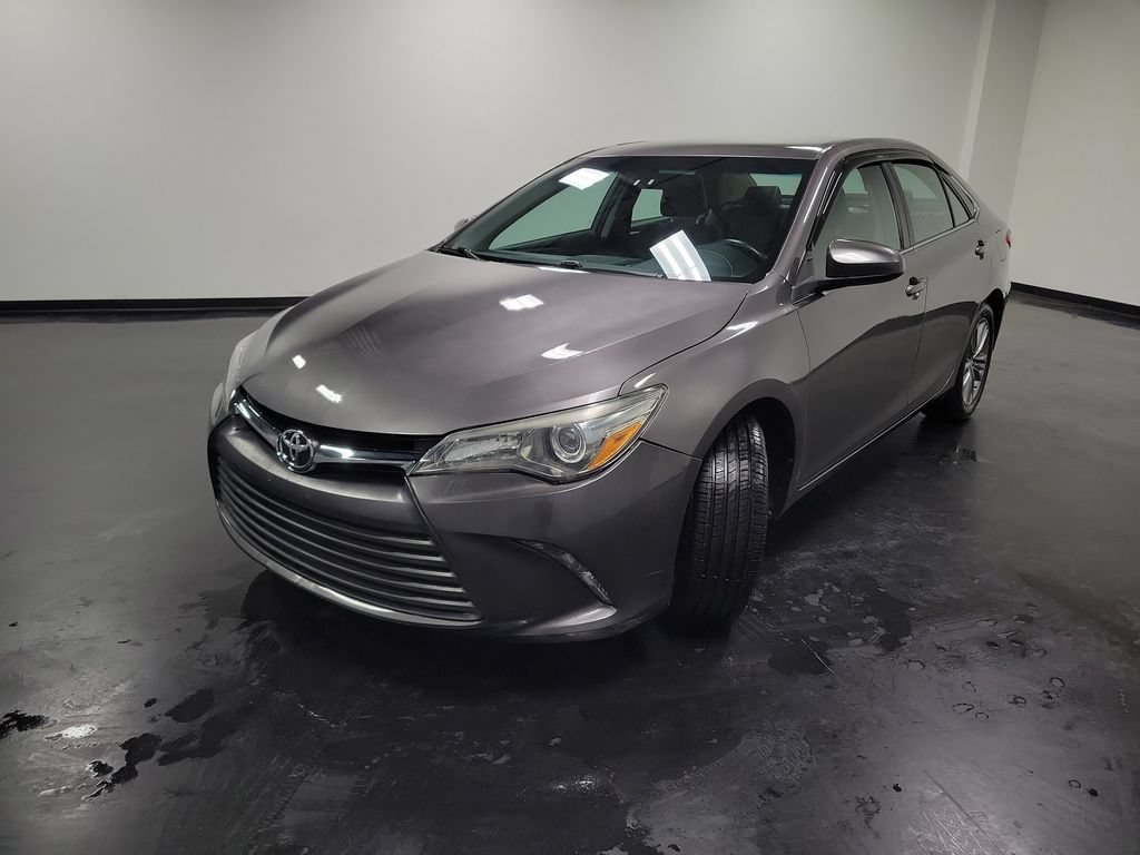 Used 2016 Toyota Camry SE FWD image 4