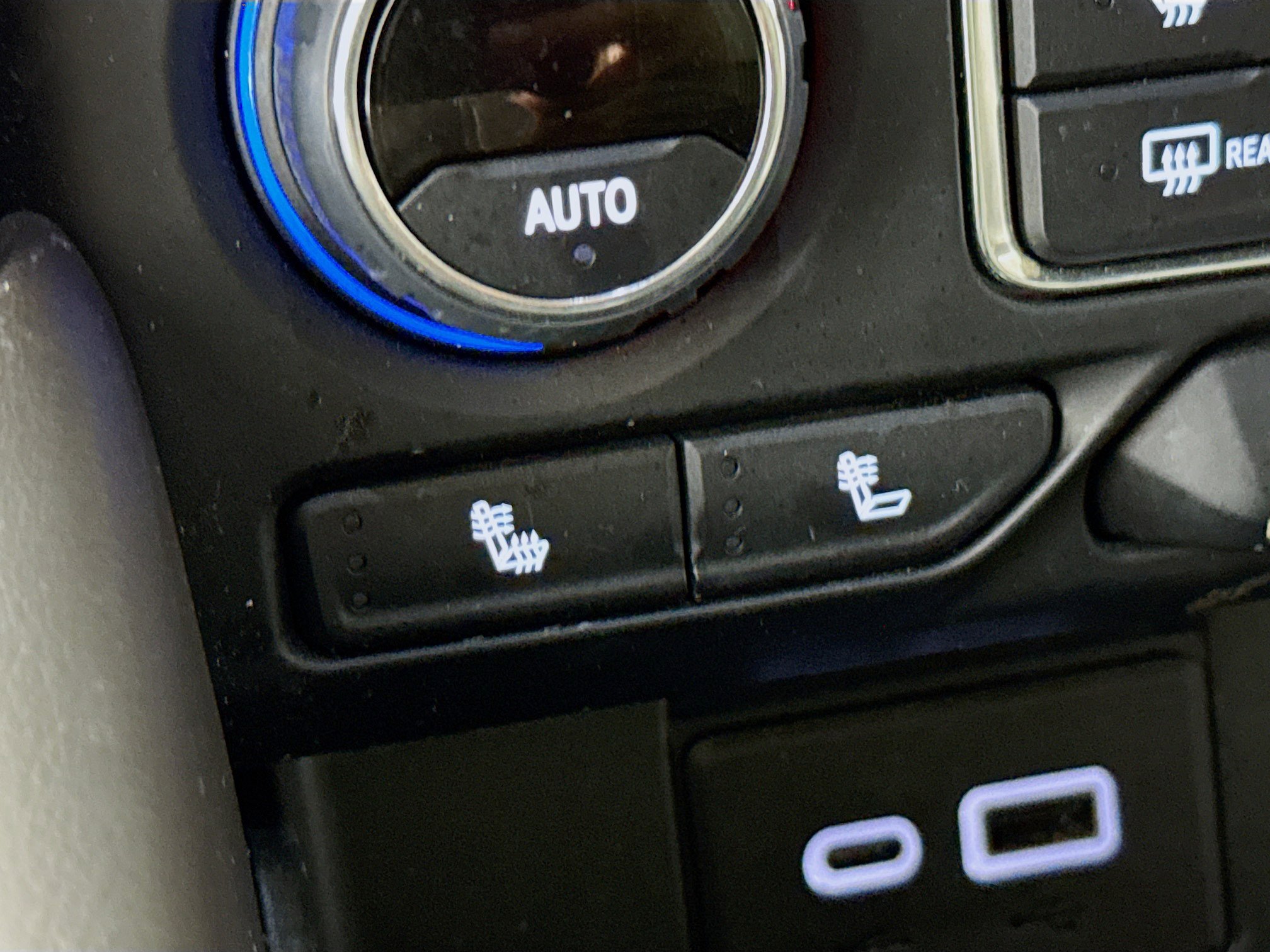 Used 2022 Chevrolet Suburban Z71 w/ Z71 Off-Road Package image 25