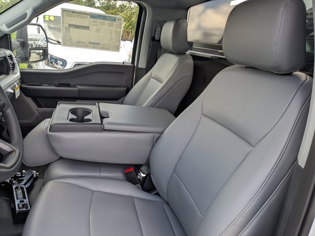 Used 2024 Ford F550 XL image 17