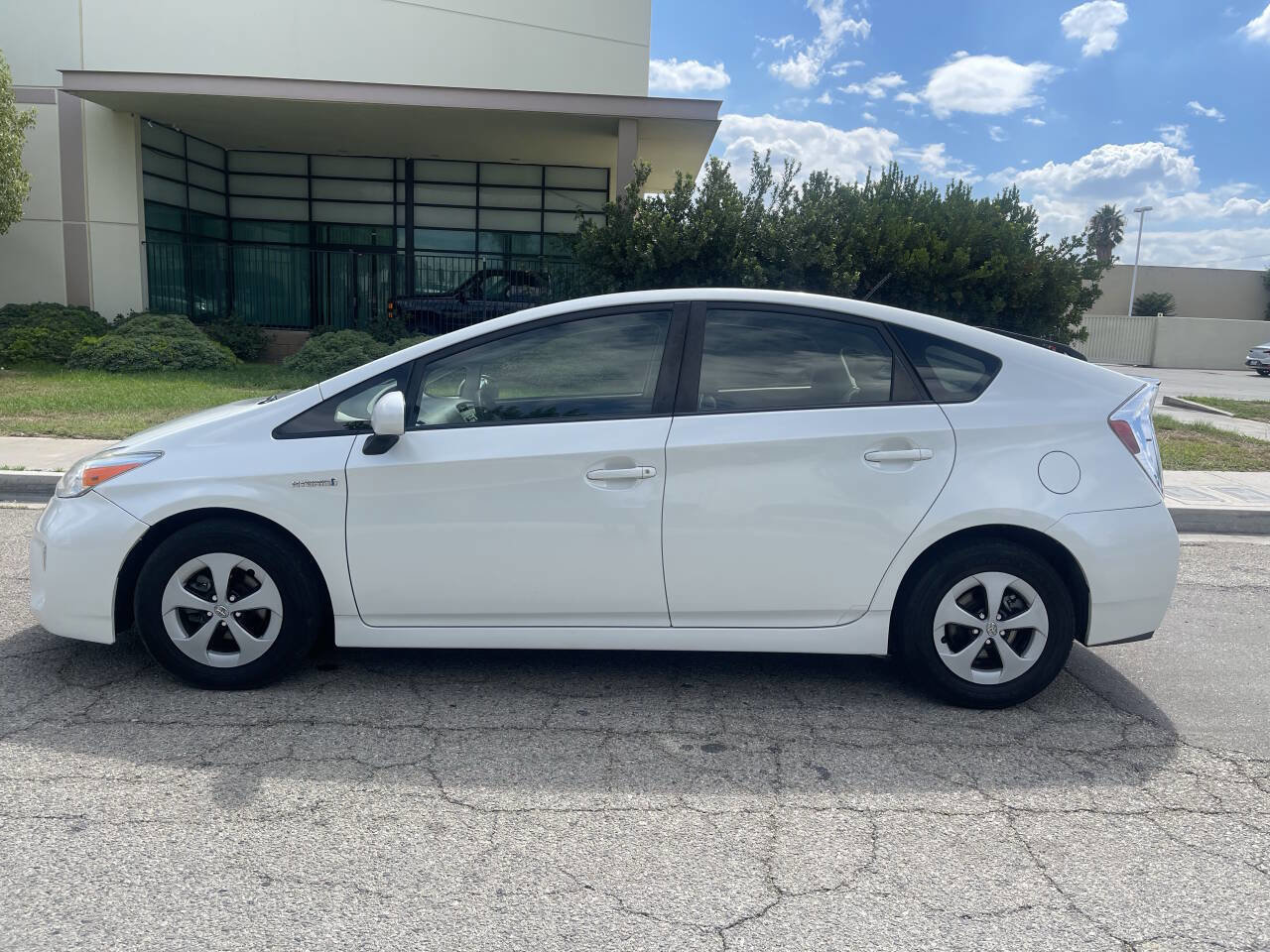 Used 2015 Toyota Prius Three image 4