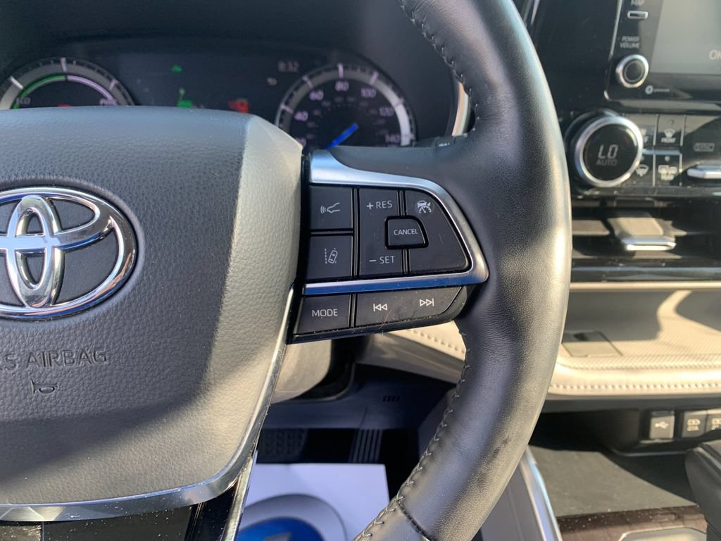 Used 2020 Toyota Highlander Limited AWD/4WD image 28