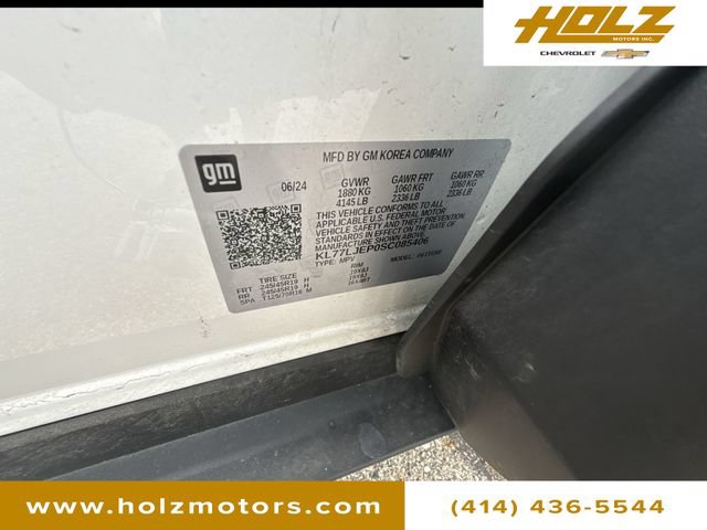 Certified 2025 Chevrolet Trax RS w/ Driver Confidence Package FWD image 32