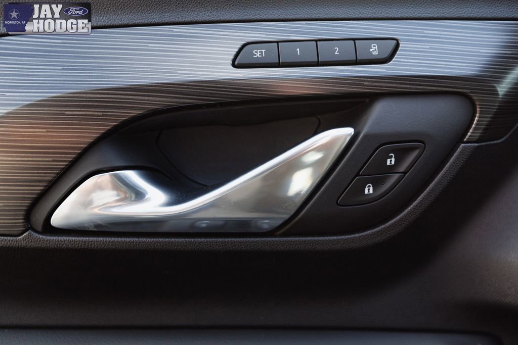 Used 2024 GMC Terrain SLT image 20