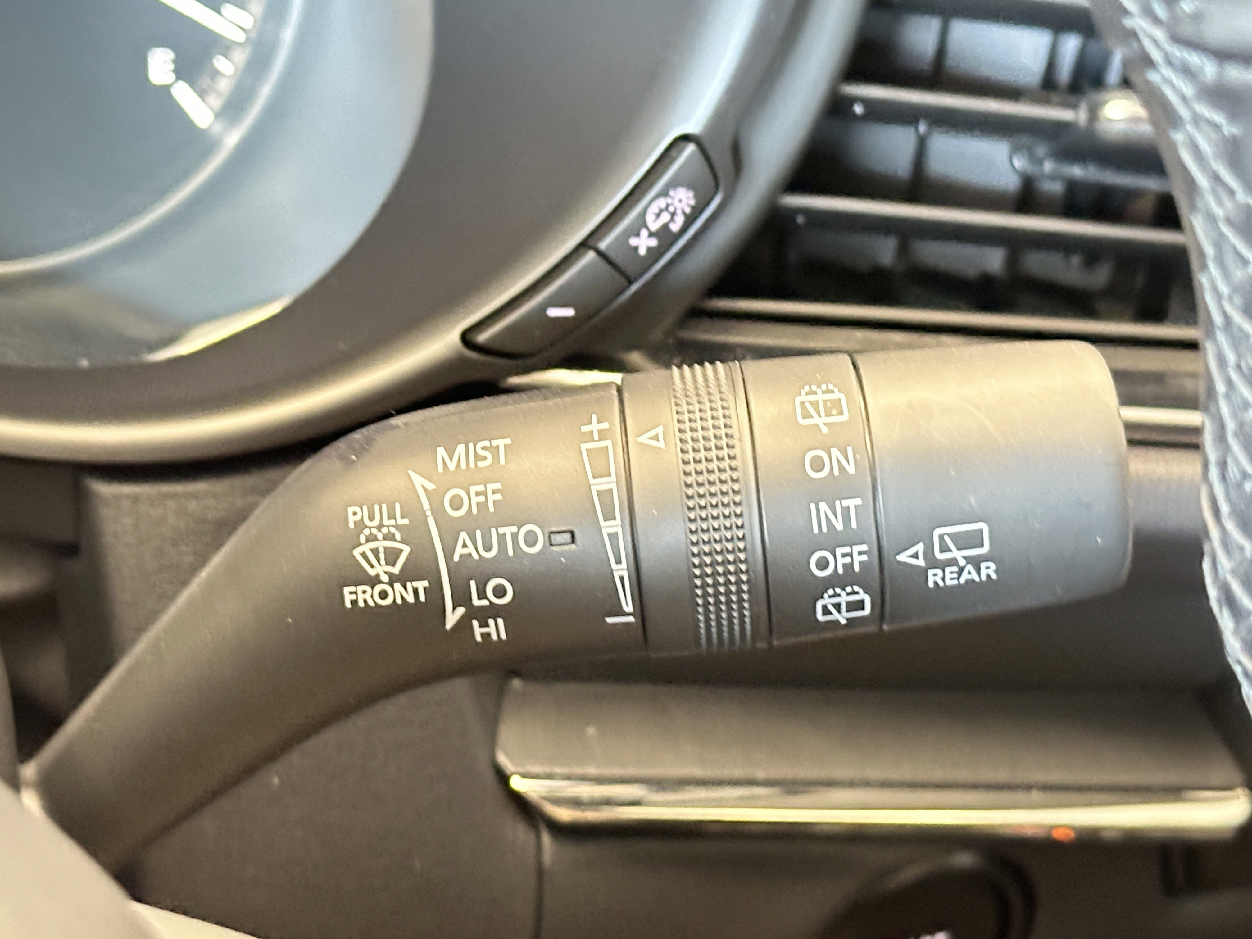 Certified 2025 MAZDA CX-30 AWD 2.5 S w/ Premium Package image 27