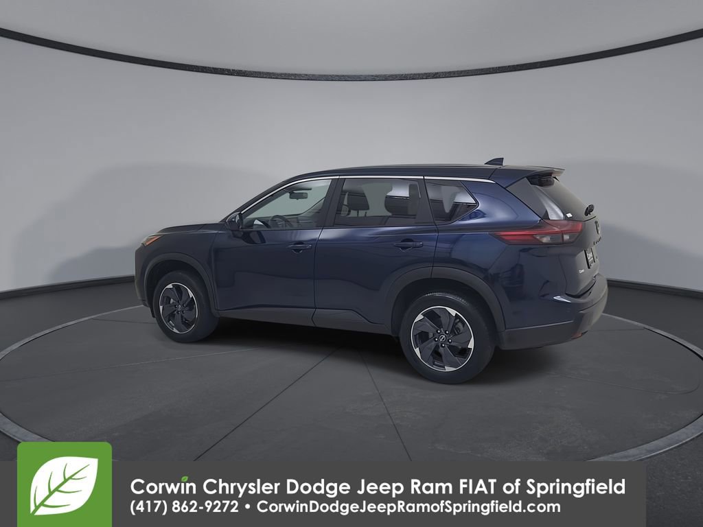 Used 2025 Nissan Rogue SV AWD/4WD image 10