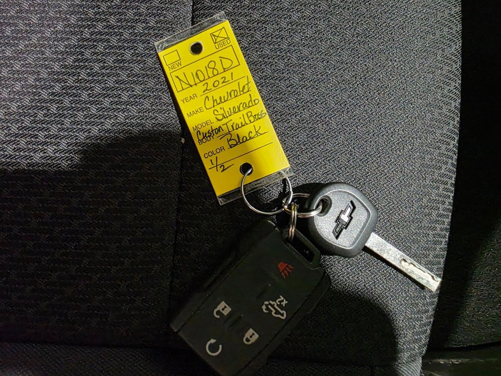 Used 2021 Chevrolet Silverado 1500 Custom Trail Boss w/ Midnight Edition image 38