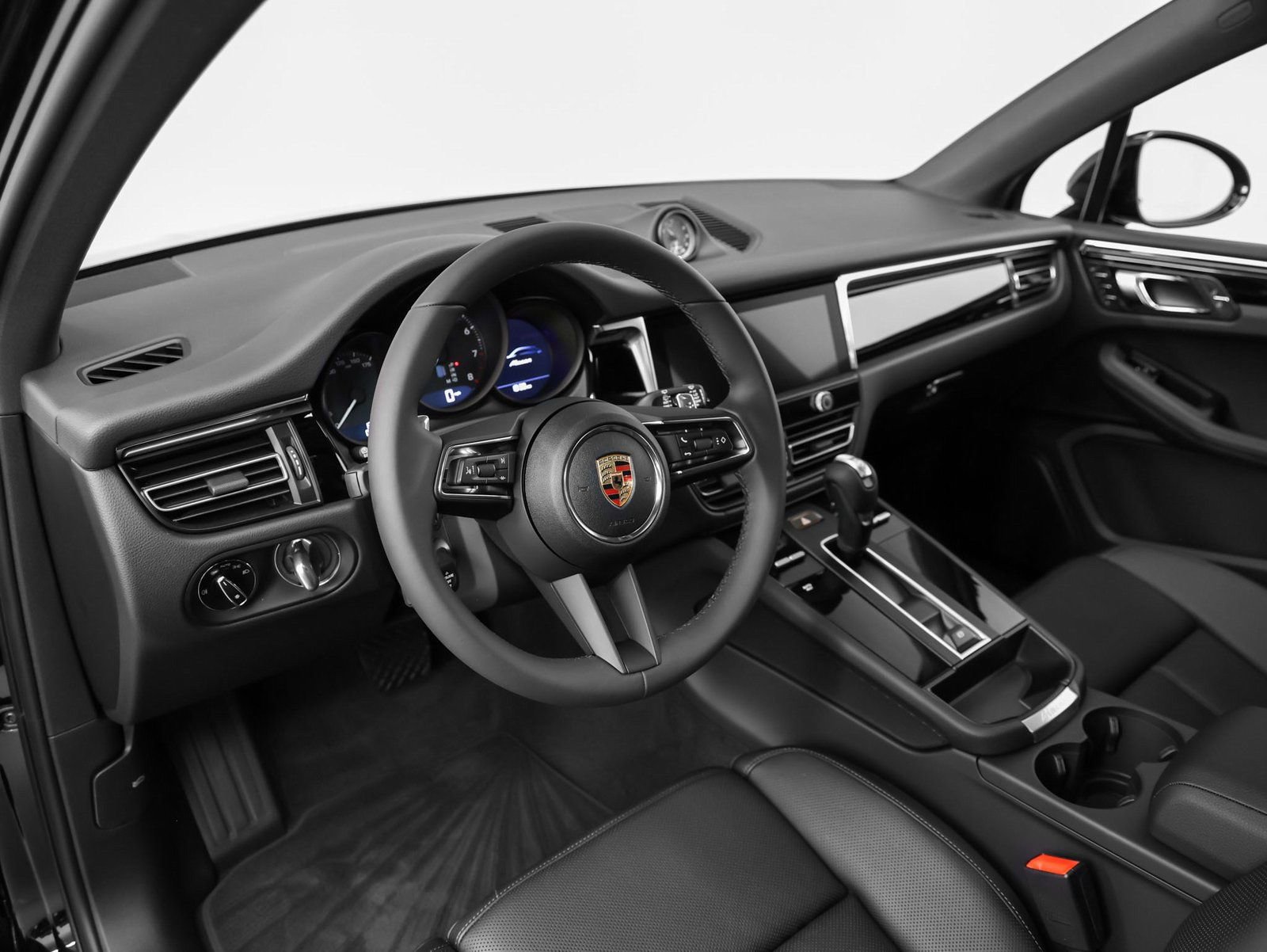 Certified 2025 Porsche Macan image 41