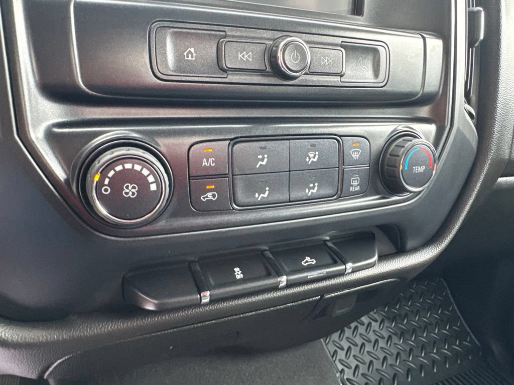 Used 2019 Chevrolet Silverado 1500 Custom w/ Custom Convenience Package AWD/4WD image 23