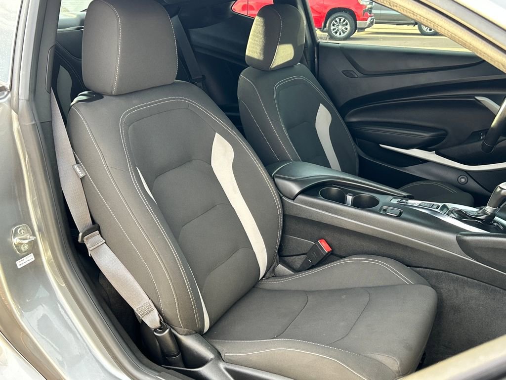 Used 2021 Chevrolet Camaro LT image 16