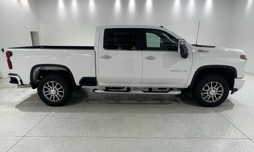 New 2026 Chevrolet Silverado 2500 LT w/ Z71 Chrome Sport Edition image 6