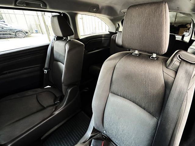 Used 2018 Honda Odyssey LX image 10
