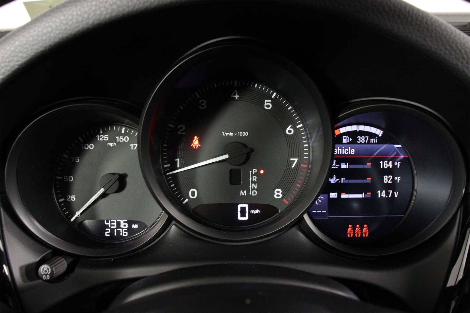 Used 2025 Porsche Macan image 16