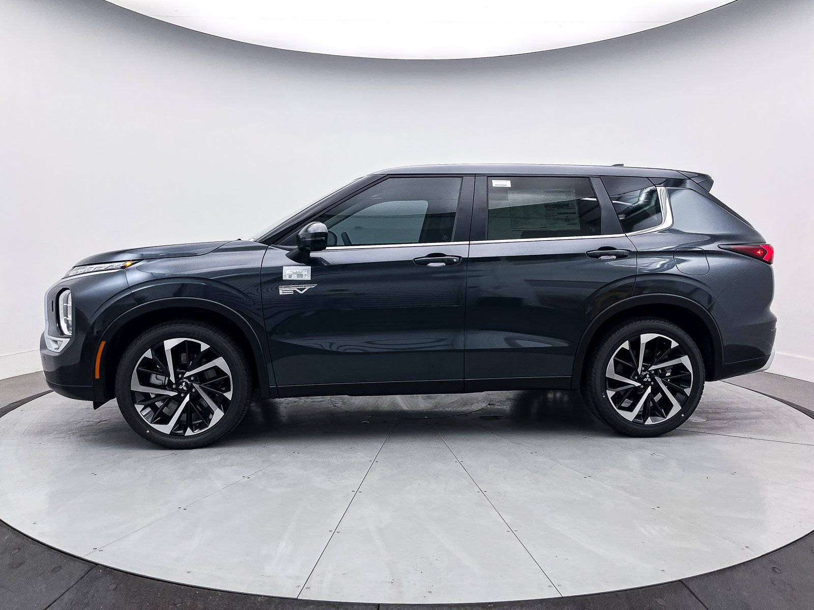 New 2025 Mitsubishi Outlander SE AWD/4WD image 28