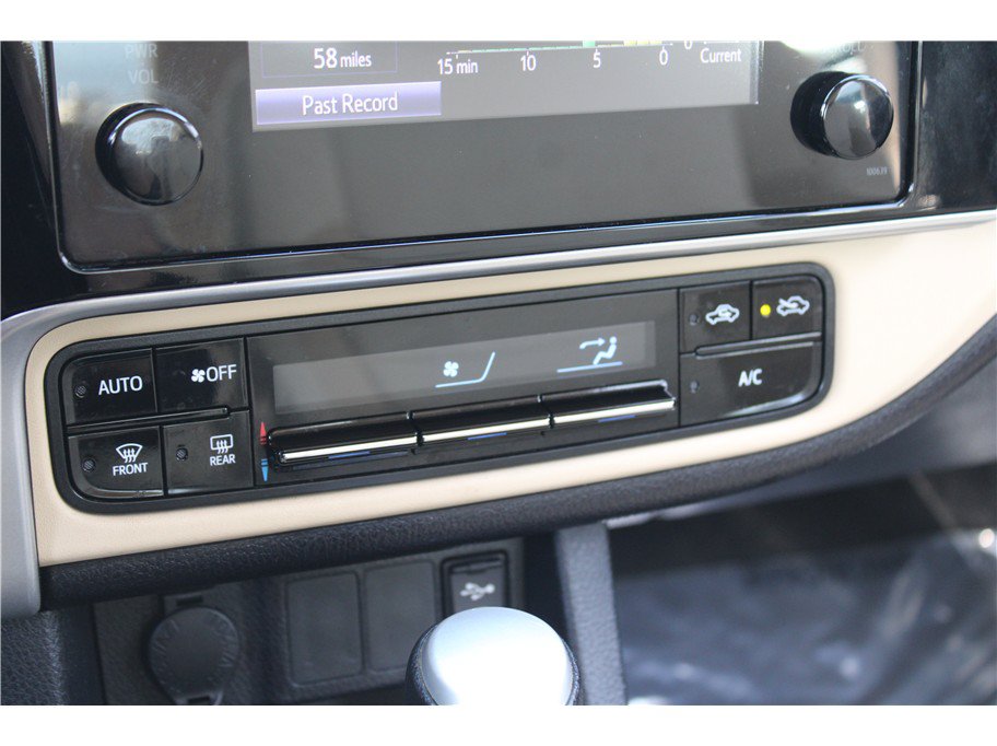 Used 2017 Toyota Corolla LE w/ Carpet Mat Package (TMS) FWD image 16