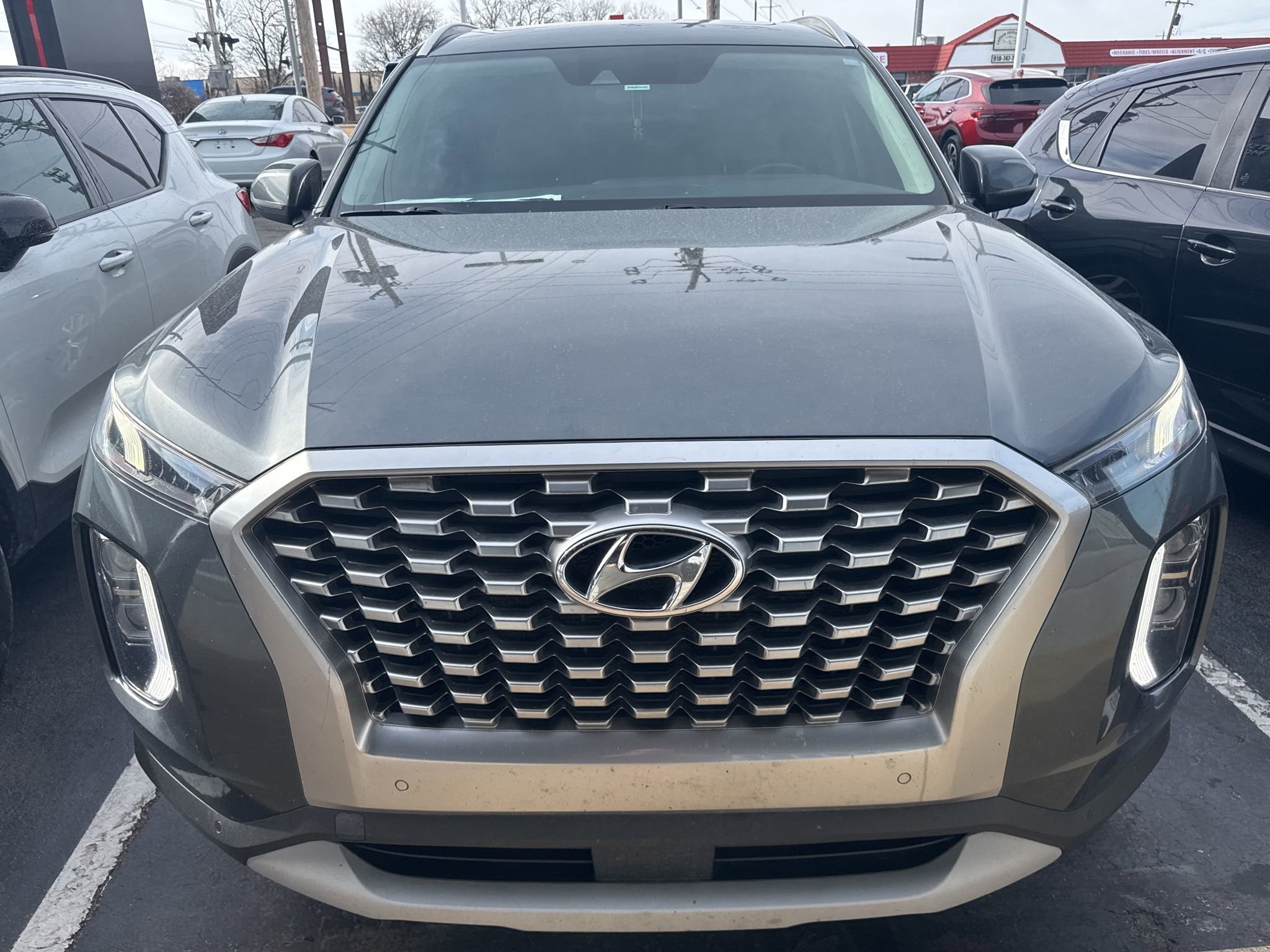 Used 2021 Hyundai Palisade SEL w/ Premium Package image 2