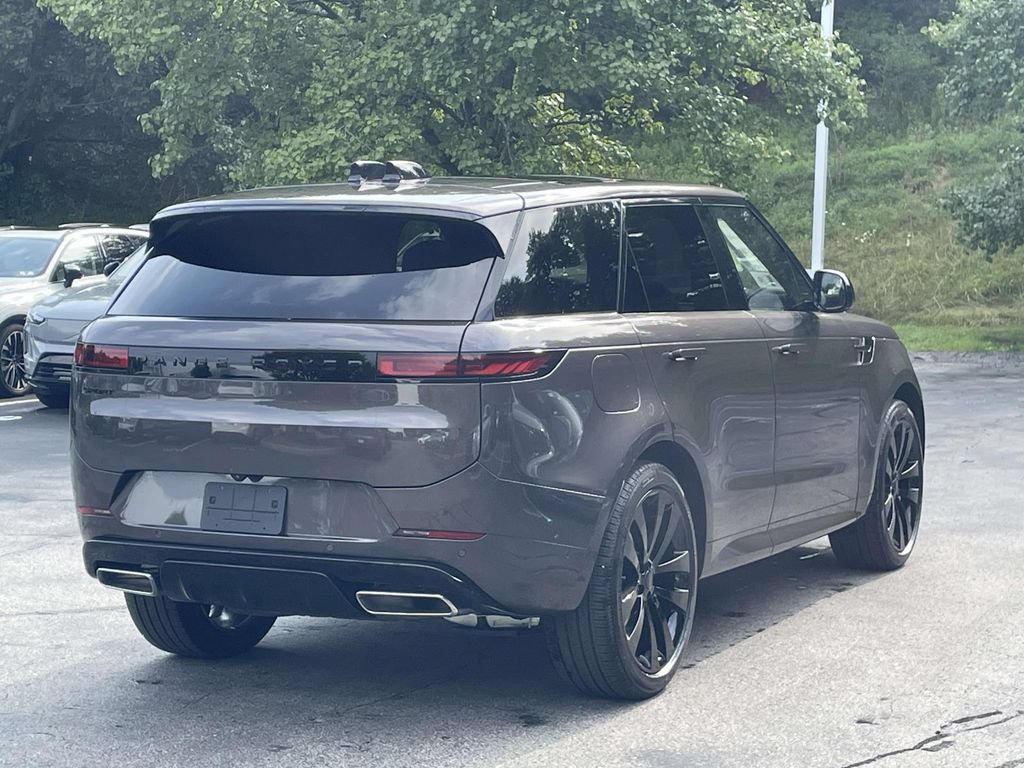 New 2026 Land Rover Range Rover Sport Dynamic SE AWD/4WD image 7